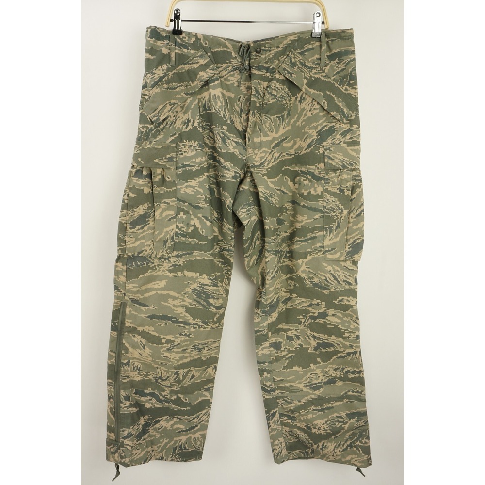Barrier Wear Military Issue Men's Medium APEC Green Camo Waterproof Cargo Pants